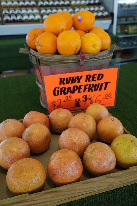 Ruby red grapefruit display